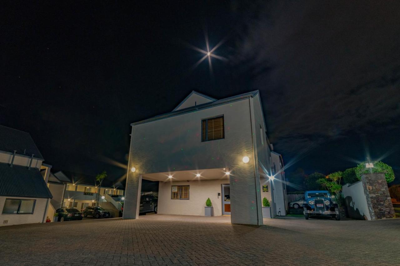 Baycrest Thermal Lodge Taupo Exterior foto
